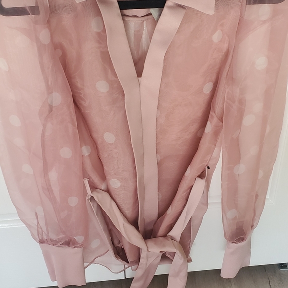 Pink top - Picture 3 of 3